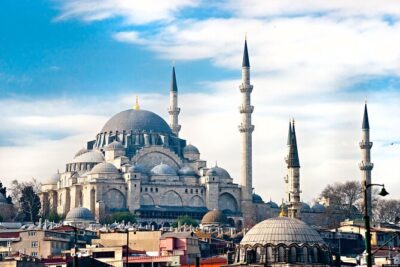 Half-Day Morning Walking Tour of Byzantine Relics in Istanbul - Stop 1: Hippodrome—where chariot drama powered the city