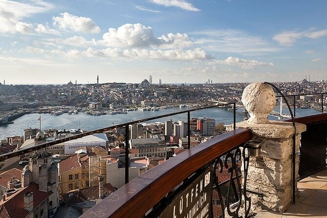Hidden Gems of the Istanbul: From Galata Tower to Balat - The ferry from Karaköy Rihtim: a short ride with big payoff