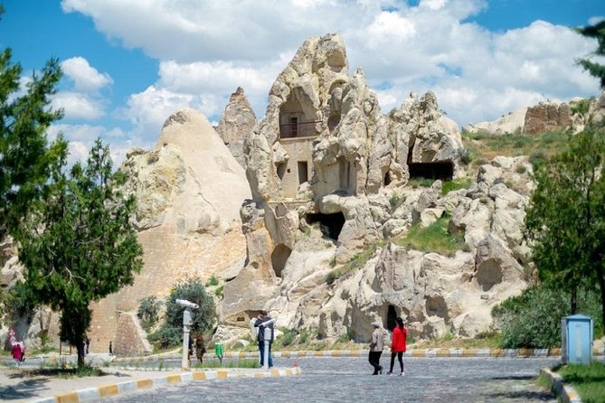 Highlights of Cappadocia from Istanbul - Underground Life at Ozkonak: Why It Feels Tight