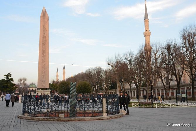 Hippodrome and Blue Mosque Guided Tour - Stop 1: Hippodrome Square and the Monuments You’ll Spot Fast