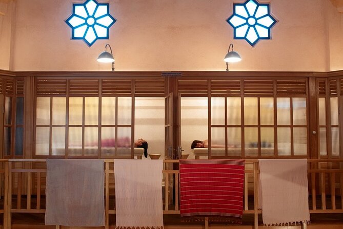 Historical Cemberlitas Hamam in Old City - Warm Room: Ease In Instead of Bracing