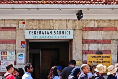 Istanbu City Walk: Topkapi Palace, Harem, & Basilica Guided Tour - The Basilica Cistern: Underground Cool, Medusa Lore, and Smart Storytelling