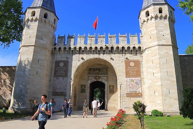 Istanbul 1 Day Tour | Best of Istanbul | Blue Mosque, Hagia Sophia and Topkapi - Blue Mosque: one of Istanbul’s most iconic silhouettes