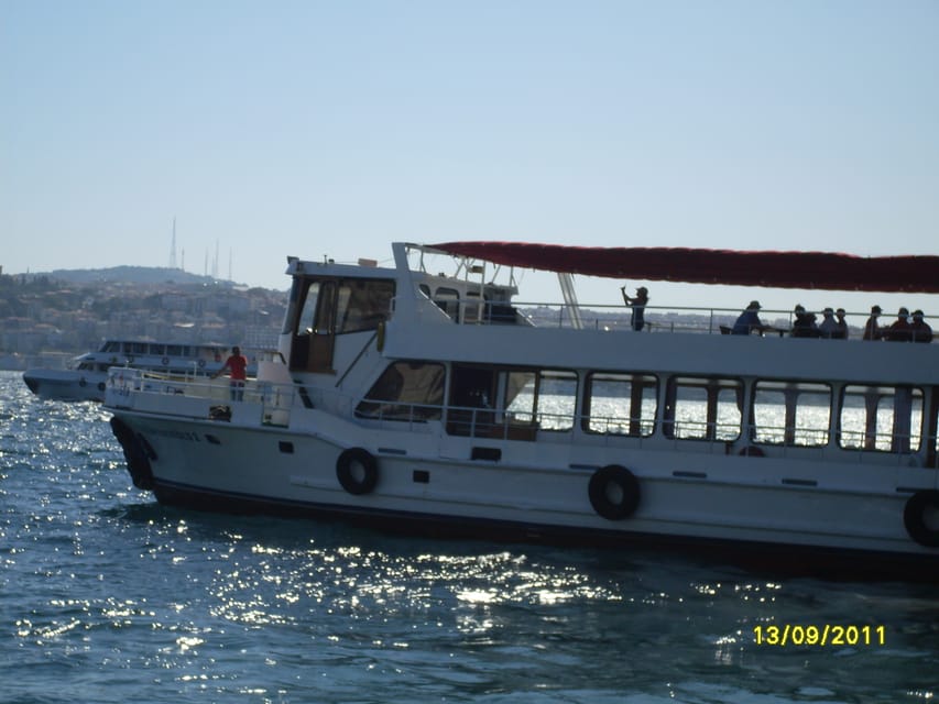 Istanbul: A short trip along the Bosphorus in the evening - Who Should Book This Cruise (and Who Might Prefer Another Plan)