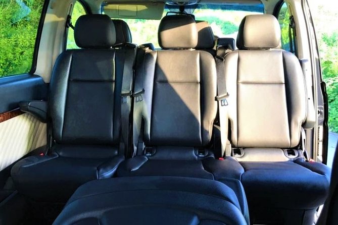 Istanbul Airport Transfer Service (IST) - Meet & greet at Istanbul Airport: finding your driver fast