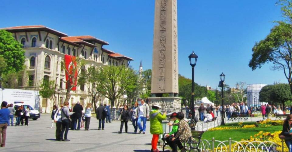 Istanbul: Best of Old City Full-Day Tour with Transfers - Why the guide matters: lively explanations and real answers