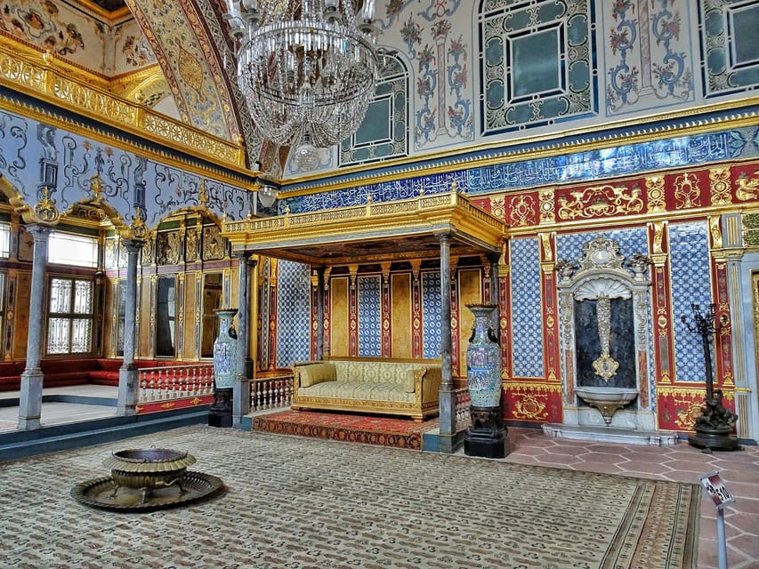 Istanbul: Blue Mosque, Hagia Sofia & Topkapi Palace Day Tour - Sultan Tombs: Where Ottoman Power Turns Personal