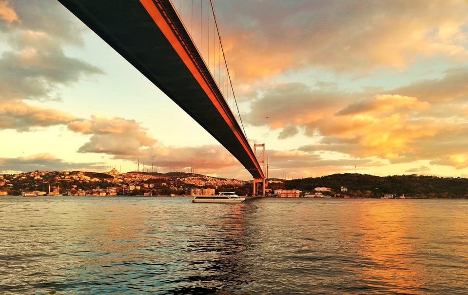Istanbul: Bosphorus Boat Cruise - Rumeli Fortress: The Hillside Stronghold Moment