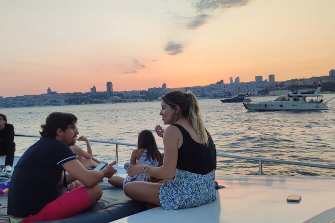 Istanbul Bosphorus Boat Cruise Tour ( MORNİNG or SUNSET ) - Getting to the Port: Hotel Pickup and A/C Coach
