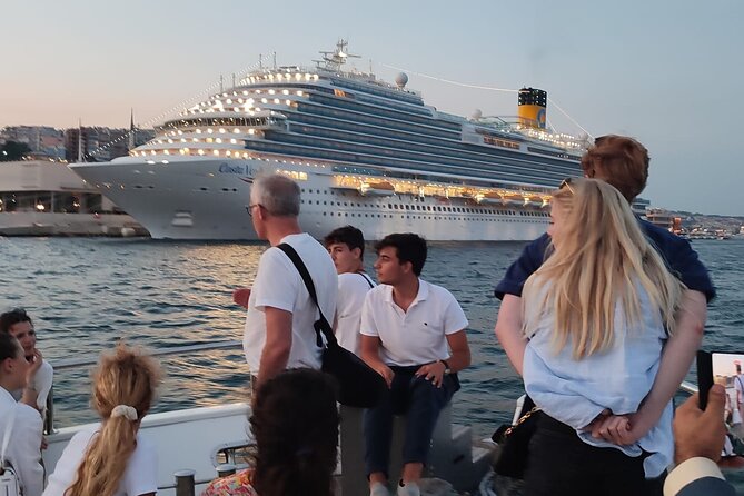 Istanbul Bosphorus Boat Cruise Tour ( MORNİNG or SUNSET ) - European Side Highlights: Rumeli Fortress Photo Moment