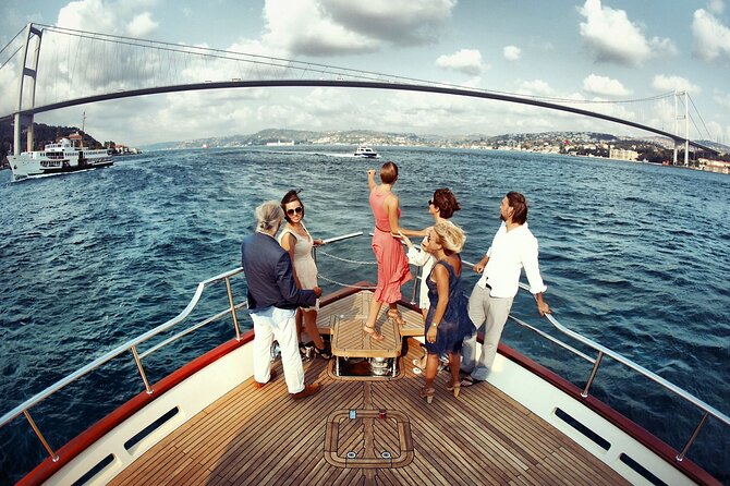 Istanbul Bosphorus Boat Cruise Tour ( MORNİNG or SUNSET ) - Beylerbeyi Palace and the Waterfront Museum Feel