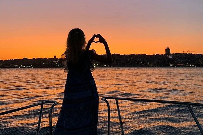 Istanbul Bosphorus Boat Tour and Golden Horn Cruise Day or Sunset - Pickup and return: the one detail to confirm before you go