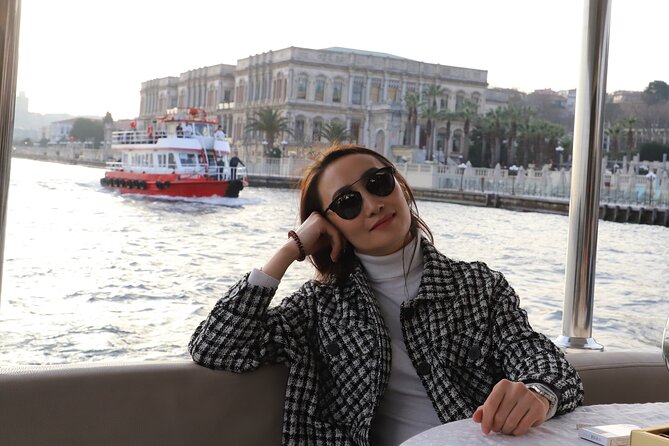 Istanbul Bosphorus Boat Tour and Golden Horn Cruise Day or Sunset - What you’ll actually see: bridges, palaces, towers, and the strait coastline