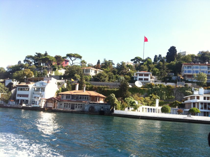 Istanbul: Bosphorus Boat Tour and Two Continents with Lunch - Guides Make a Bigger Difference Than You’d Think