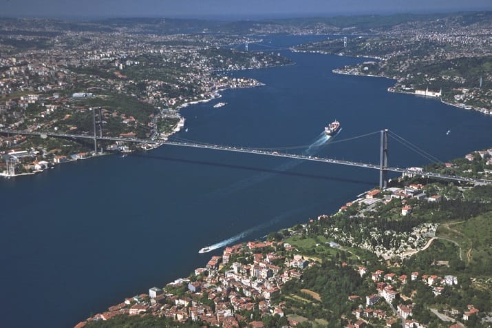 Istanbul: Bosphorus Cruise and Golden Horn Bus Tour - Languages and tour guide style: helpful context, but fast rotation