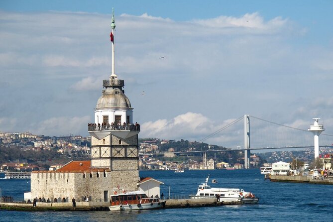 Istanbul: Bosphorus Cruise, Bus Tour, Cable Car Ride with Live Guide & Ticket - Fatih break: rest time plus a sweets chance (food isn’t included)