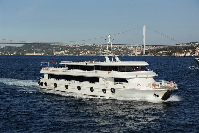 Istanbul: Bosphorus Cruise, Bus Tour, Cable Car Ride with Live Guide & Ticket - Golden Horn drive-by: fast, narrated, and best for photo-ready context