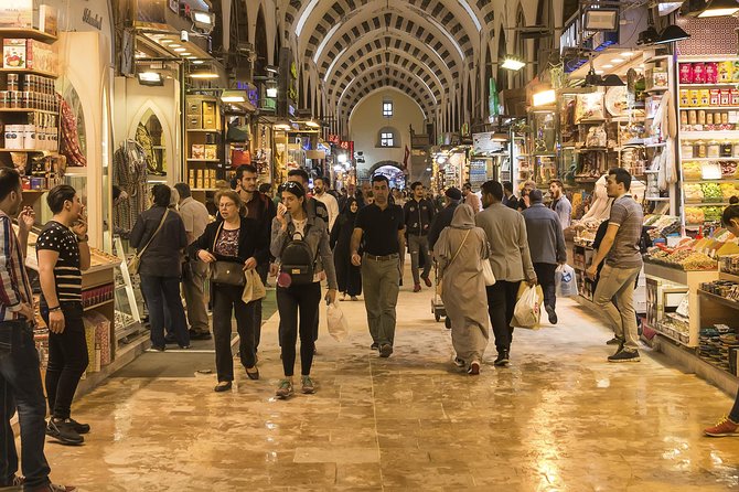 Istanbul: Bosphorus Cruise Tour - Spice Bazaar Walk: Buying Nothing Is Still Part of the Point