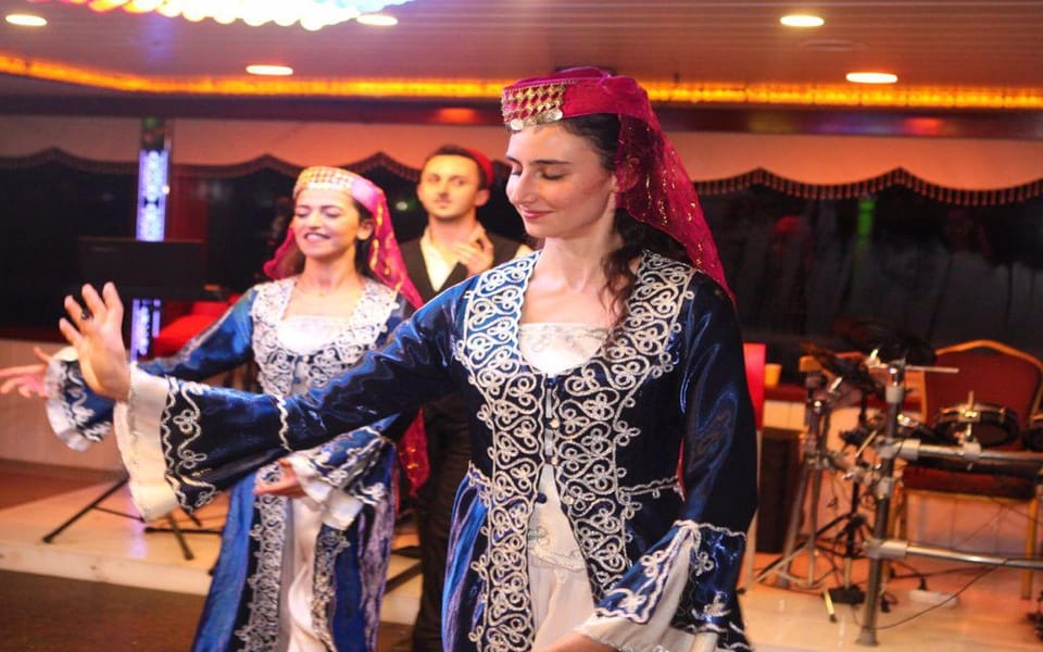 Istanbul: Bosphorus Dinner Cruise with Entertainment - The Bosphorus dinner cruise vibe: easy night out, good value