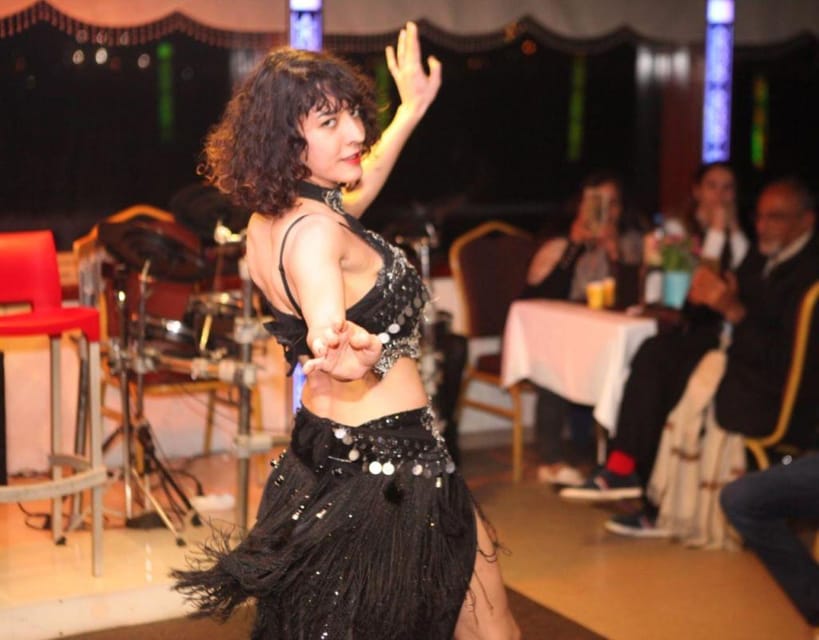 Istanbul: Bosphorus Dinner Cruise with Entertainment - Seating and visibility: how to avoid the fog and get better views
