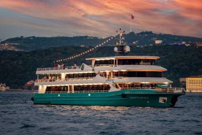 İstanbul Bosphorus Dinner Cruise with Traditional Turkish Show - Hotel Pickup to Pier: Easy Start, One Timing Thing