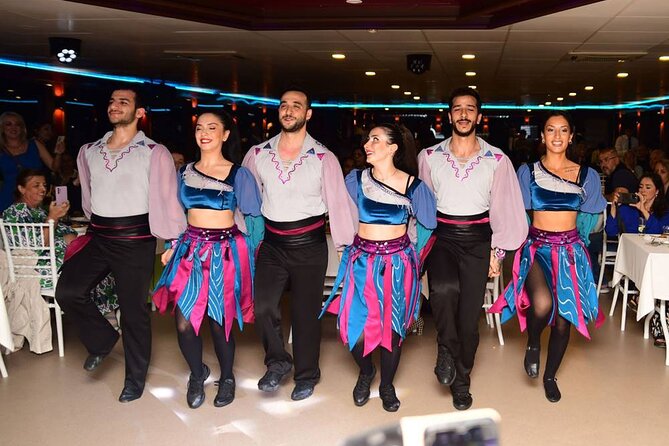 İstanbul Bosphorus Dinner Cruise with Traditional Turkish Show - Price and Value: What $33.08 Buys You
