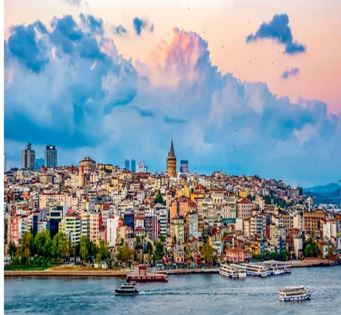 Istanbul Bosphorus Morning Cruise Guided Tour - Cruising the Bosphorus at first light