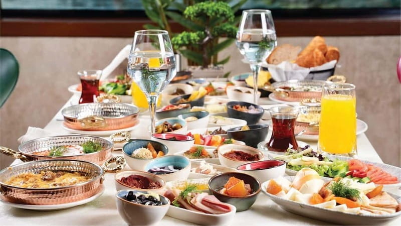 Istanbul: Bosphorus Morning Cruise with Breakfast - Key Things You’ll Notice on This Cruise
