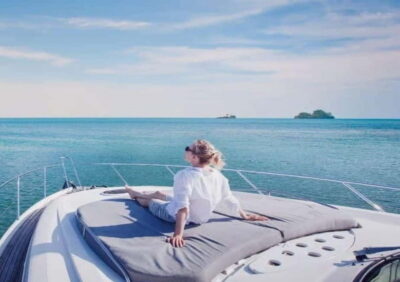 Istanbul: Bosphorus Morning or Sunset Yacht Tour with Snacks - Getting to Kabataș Vapur İskele: Meeting Point Reality Check