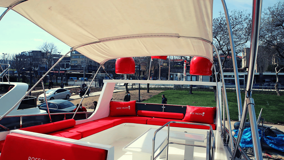İstanbul: Bosphorus Private Yacht Cruise with Tea and Coffee - Price and Value: $272 Per Group Up to 6