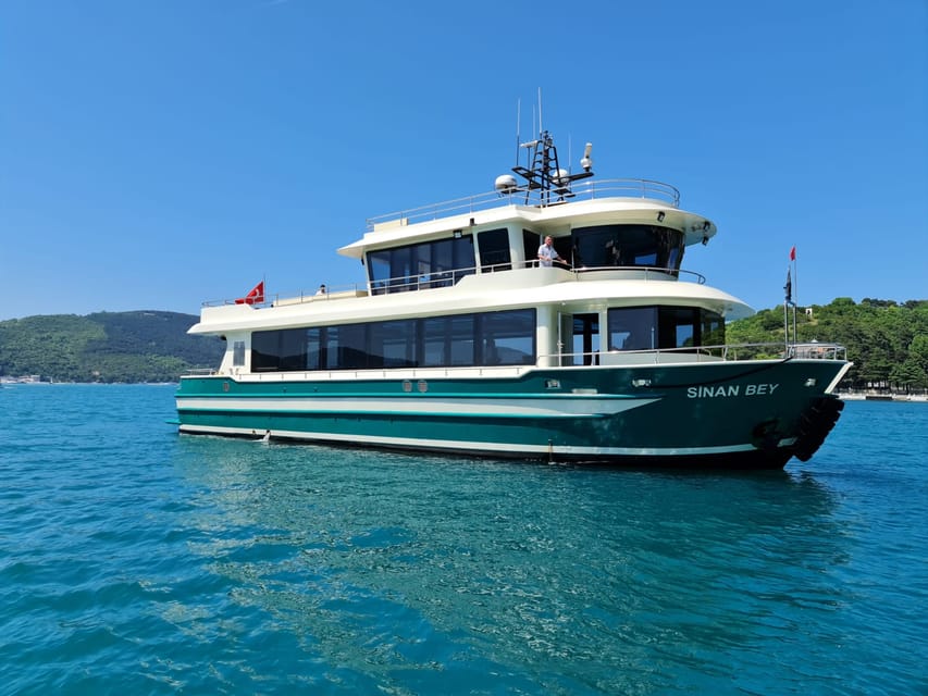 Istanbul: Bosphorus Strait and Black Sea Lunch Cruise - Group Size and the On-Boat Experience