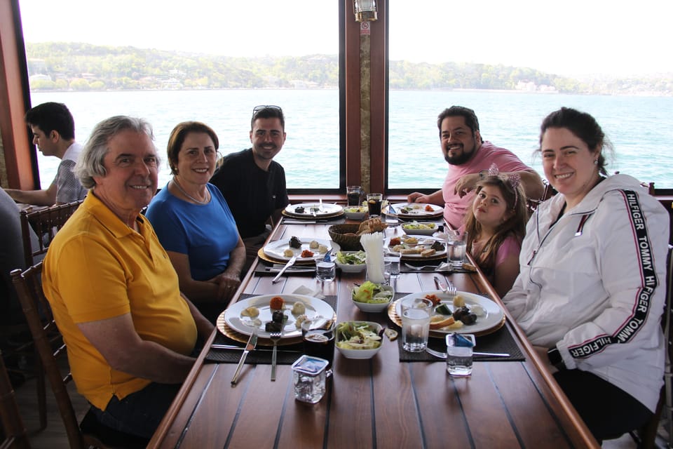 Istanbul: Bosphorus Strait and Black Sea Lunch Cruise - Open-Air Deck Time: Where Photos Actually Happen