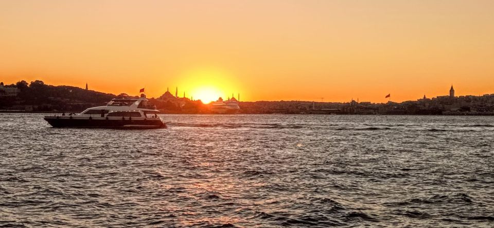 Istanbul: Bosphorus Sunset Cruise with Dinner - From Europe to Asia: Bosphorus Bridge, fortresses, and palaces