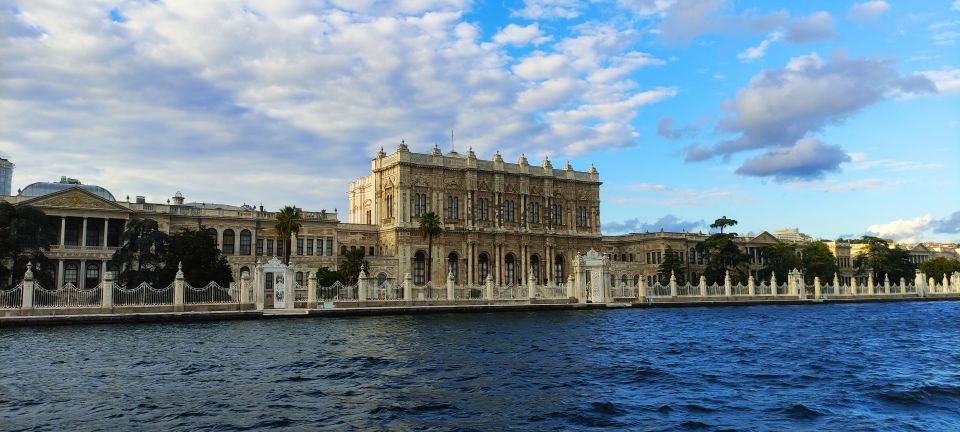Istanbul: Bosphorus Sunset Cruise with Snacks and Wine - Key Points You Should Know Before You Go