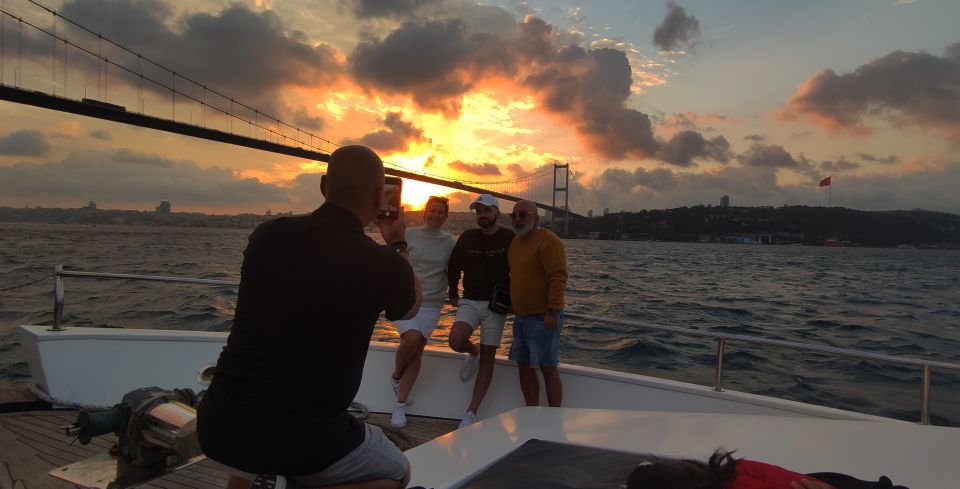 Istanbul: Bosphorus Sunset Cruise with Snacks and Wine - Snacks, Tea, Coffee, Lemonade, Water, and Wine: The Easy On-Board Plan