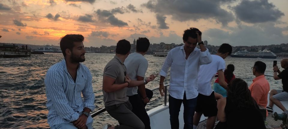Istanbul: Bosphorus Sunset Cruise with Snacks and Wine - Where You Meet (I360 or Mimar Sinan Heykeli) and How to Not Miss the Boat