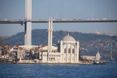 Istanbul Bosphorus Tour With Whirling Dervish Show - Golden Horn departure: Galata Bridge and the opening minutes