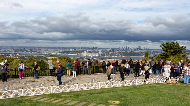 Istanbul: City Hightlights Bus Tour and Bosphorus Cruise - Crossing the Bosphorus: Bridge Pass-By, Then Lunch Fuel