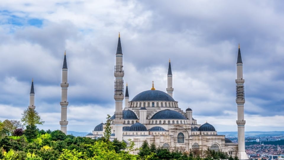Istanbul: City Hightlights Bus Tour and Bosphorus Cruise - Eyüp Sultan Mosque and Pierre Loti Hill: Sacred City Energy Meets a Viewpoint Pause