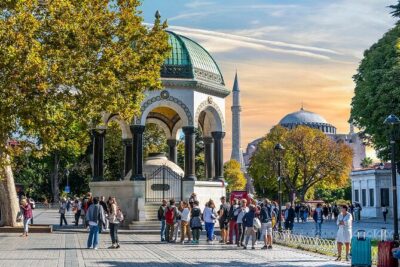 Istanbul Classics and Highlights: Full Day with Lunch - Blue Mosque after Hagia Sophia: the skyline effect and the ceiling details