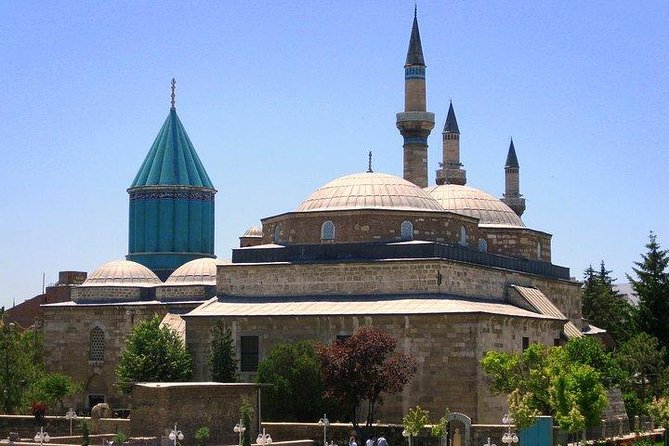 Istanbul Classics: Hagia Sophia Topkapi Palace Blue Mosque Hippodromme - Topkapi Palace and Hagia Irene: Ottoman Luxury With Real Specifics