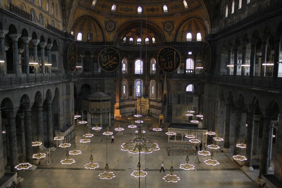Istanbul Classics Half-Day Morning Tour - Hippodrome walk: where Roman and Byzantine chariot races happened
