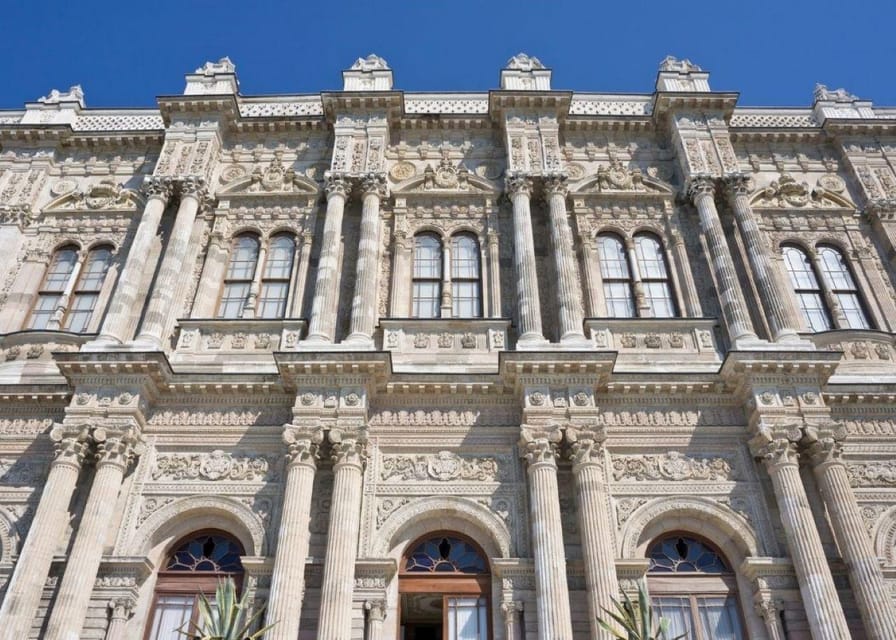 Istanbul Combo: Topkapi Palace & Dolmabahce Palace - Entering Topkapi with hosted highlights (and then freedom)