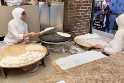 Istanbul Culinary Tour: Local Hotspots and Gourmet Street Foods - Cicek Pasaji and İstiklal Street: the tea-and-snacks part you’ll remember