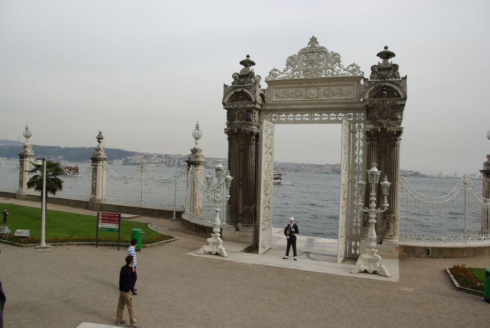 Istanbul: Dolmabahce Palace and Grand Bazaar Tour - Price and value: what $236 gets you (and what it doesn’t)