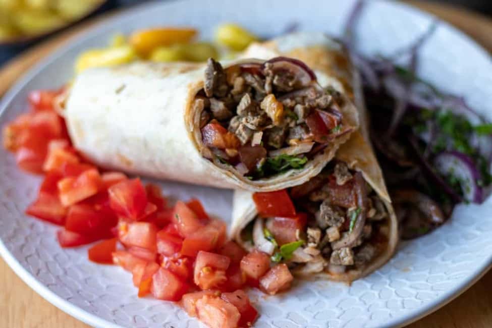 Istanbul: Eat Like a Turk with a Local Guide - Street Food Sampling (20 Minutes): Classic Snacks, Real-World Eating