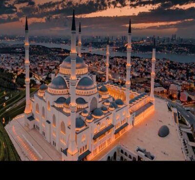 Istanbul Europe&Asian Sides Full Day Tour-with Boat & Lunch - Çamlıca Hill and the Biggest Mosque in Turkey