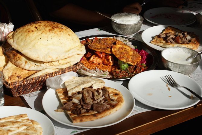 Istanbul: Evening Private Food Tour In Kadikoy - 6:00 pm Meet at Eminönü, Then the Bosphorus Ferry to Asia