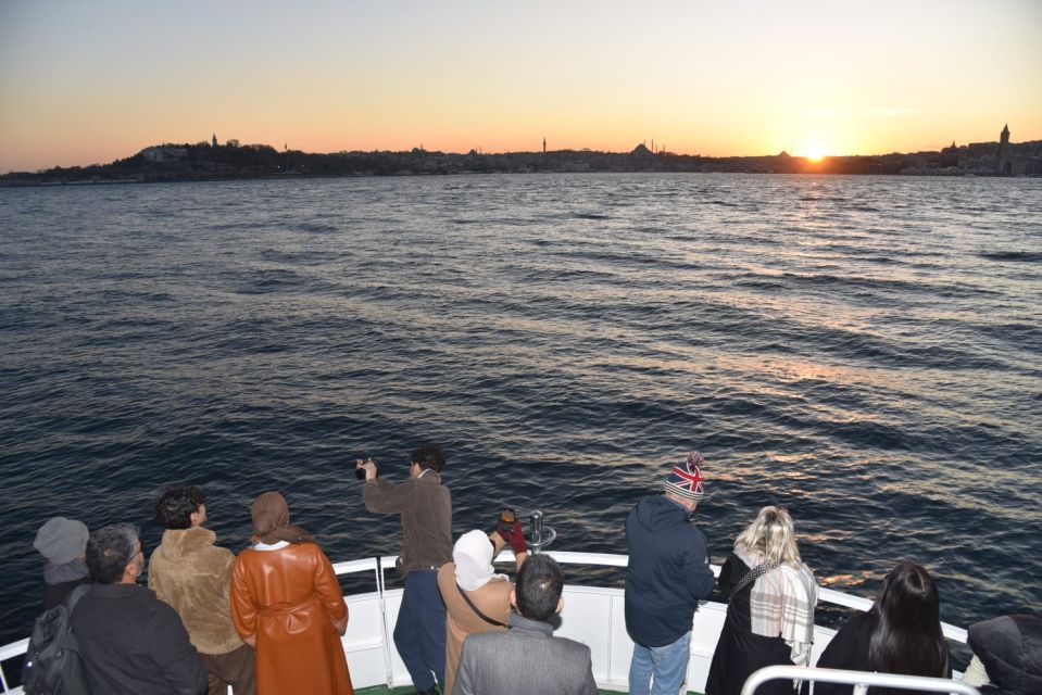 Istanbul: Explore Bosphorous on a Sunset Boat Cruise - Who should book this Bosphorus sunset cruise