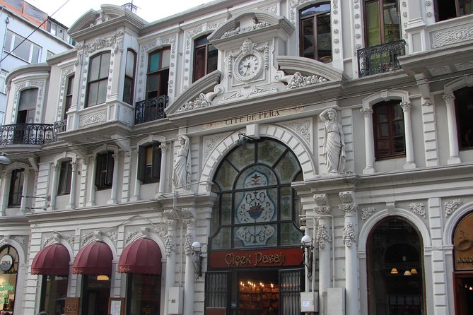 Istanbul Food Walking Tour of Beyoglu by Night - Stop 2: Dürümzade and the Fish-Market Neighborhood Griddle Energy